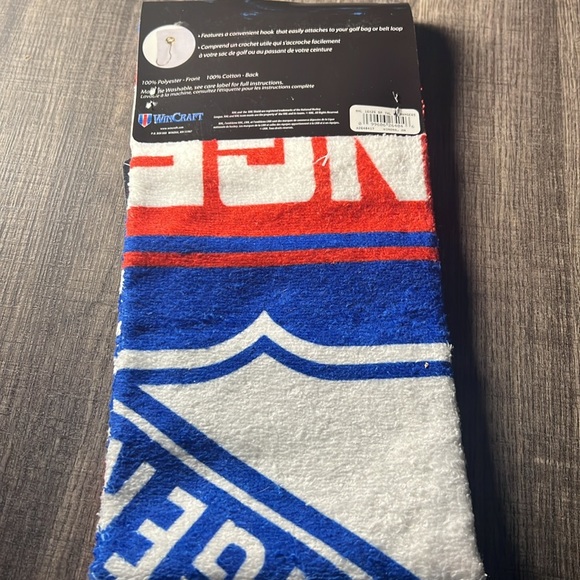 NHL NWT New York Rangers Sports Towel with Grommet & Hook Color Blue/Red/White - Picture 3 of 4